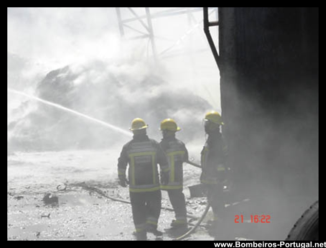Incendio na fabrica de pneus -Ovar - 4