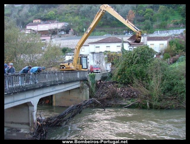 Cheias Cabouco Dez 2005 - 10