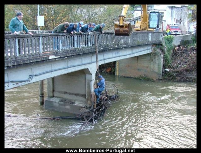 Cheias Cabouco Dez 2005 - 11