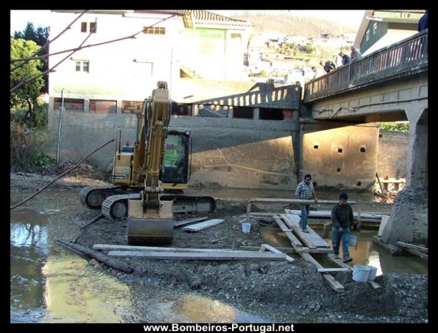 Cheias Cabouco Dez 2005 - 16