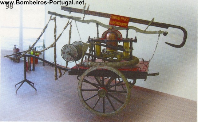 98 - Bomba Braçal - B.V. Coimbrões