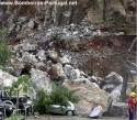 Fotos da derrocada que em finais de 2007 vitimou 2 operarios de um estaleiro no Funchal e destruiu + de uma dezena de viaturas.